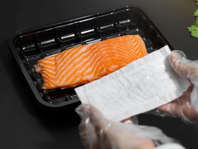 Fresh food absorbent pads